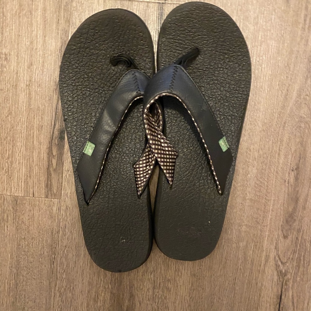Sanuk flip flops!
